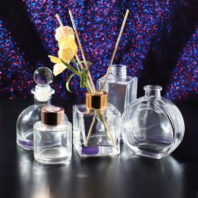 China Custom Luxury Glass Clear Aromatherapy Diffuser Perfume Oil Bottle Aromatherapy Glass Bottles for sale