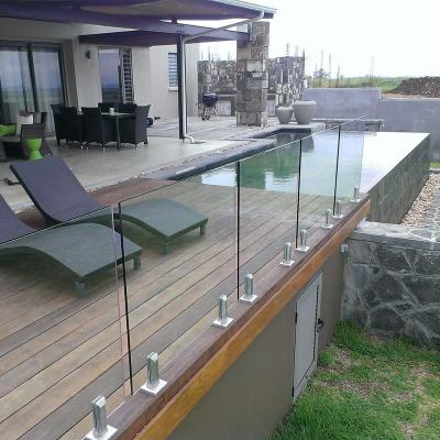 China Modern Stainless Steel Square Spit Railing Pool Glass Fence Frameless Glass Balustrade for sale