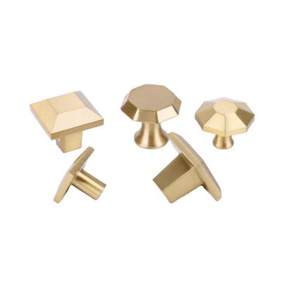 China Brass Square Furniture Handle Designer Low Moq Dresser Drawer Knobs Brass Handles China Modern Sideboard Furniture for sale