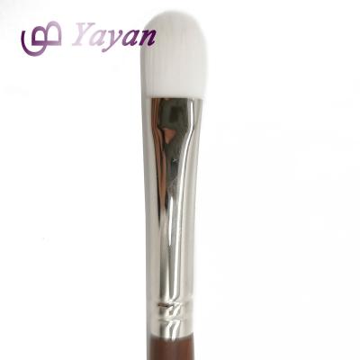 China Skin-Friendly Single Medium Flat Concealer Makeup Brush For Professional Makeup Use for sale