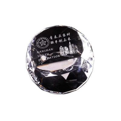 China China Ailuya Hemisphere Shaped Glass Paperweights Are Used For Customizable Pictures In Offices Or Homes for sale