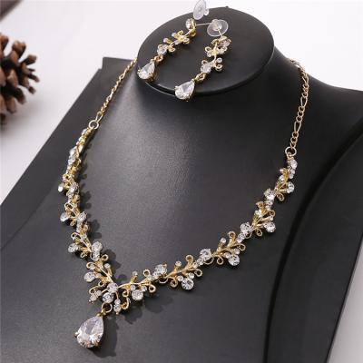 China FASHIONABLE Luxury Bridal Rhinestone Jewelry Set Crysta Big Wedding Necklace Earring Set Women for sale