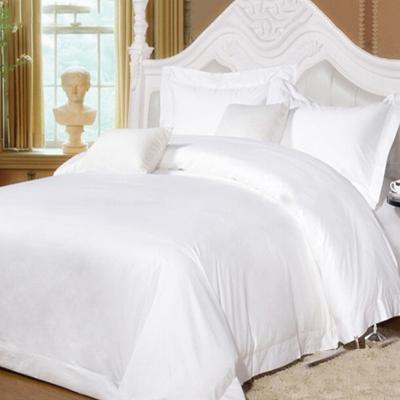 China 300T Folded King Size White Duvet Cover Sets Cotton Hotel Bedding Item Luxury Supply for sale