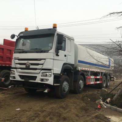 China Q235 30000Liters Carbon Steel Howo A7 Stainless Steel Fuel Oil Tank Truck For Fuel Transport for sale