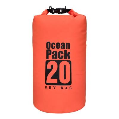 China Capacidad seca ligera plegable del bolso 20L de la prenda impermeable del PVC para la actividad al aire libre en venta