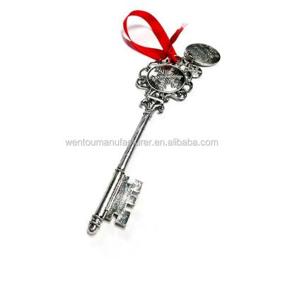 China Wholesale Personalized Santa Key Christmas Ornament Magical Christmas Ornament Christamas Decoration for sale