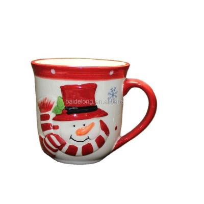 China 17 Oz Ceramic Christmas Themed Cup Viable Xmas Shiny Mug With Big Handle for sale