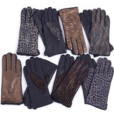 China Simple Hot Sale Winter Warm Embossed Genuine Leather Gloves For Women for sale