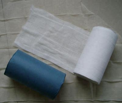 China 100% Cotton Absorbent Gauze Roll 100% Cotton , Surgical Gauze Roll With X-Ray for sale