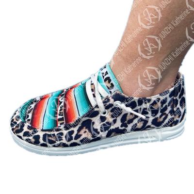 China JUNZHI Flat Katherine Women Bird Print Rainbow Lace Up Canvas Serape Sneaker for sale