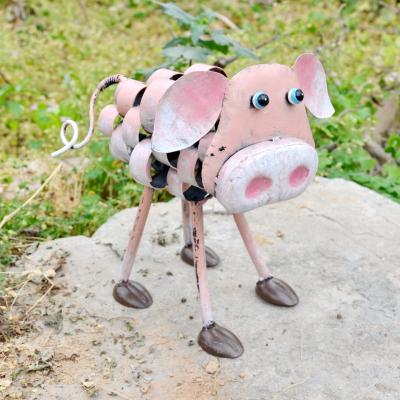 China Lawn Garden Lawn Decoration Metal Craft Pig Garden Ornaments for sale