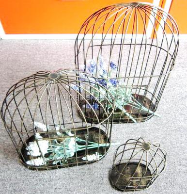 China Gift Viable Metal Oval Bird Cage For Home Decor for sale