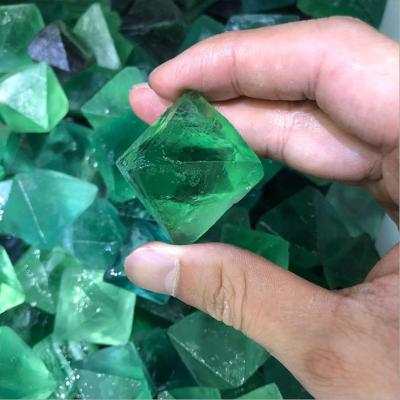 China Wholesale Natural Green Octahedron Crystal Stone Polyhedra Fluorite Tourmaline From China for sale