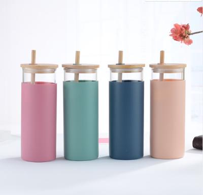 China Modern Glass Water Bottle Heat Resistant Protective Sleeve Glass Tumbler for sale