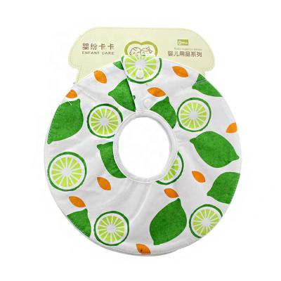 China New baby products baby fruit round cotton saliva towel cotton personality bib viable wholesale for sale