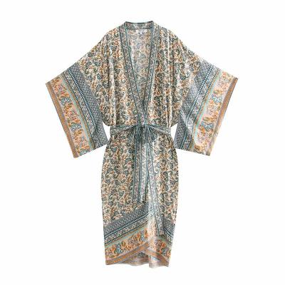 China Summer Bohemian Boho Tassel V-Neckline Ladies Vintage Kimono Robe Women Floral Print Batwing Beach Chic Washable Sleeve Long Robe for sale