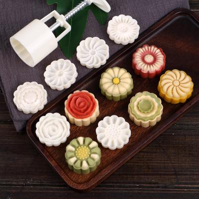 China Sustainable Hot Sales Autumn Festival Hand Pressure Moon Cake Mold Reusable Mold with 6 Stamps Cake Moon Candle Baking Molds for sale