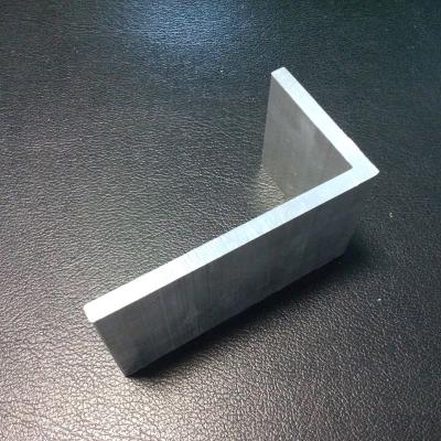 China Industrial Aluminum Degreel 6061 L Aluminum Angle And Extrusion Angle Profile 90 Corner Profile Without Lineal Drilling for sale