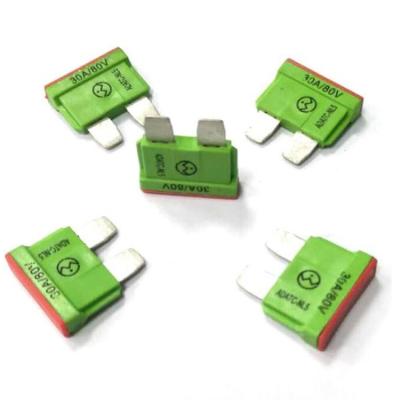 China el soplo 80V DC de 40A ATO Automotive Blade Fuses Middle con el AG plateó los terminales en venta