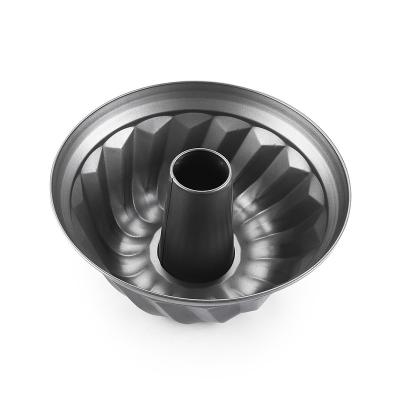 China Durable Carbon Steel Ware Premium Custom Crown Fluted Heavy Duty Tube Non Stick Maker Chocolate Cake Mold Bundt Baking Pan for sale