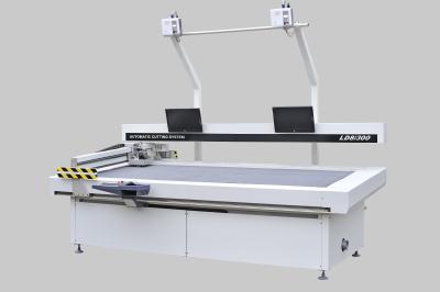 China High Reliable Footwear Cutting Machine Automatic Leather Cutting Table for sale