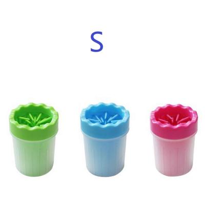 China Factory Wholesale Detachable Portable Dog Foot Wash Dog Paw Cleaner Cup Rotary Stocked Cleaning Cup for sale