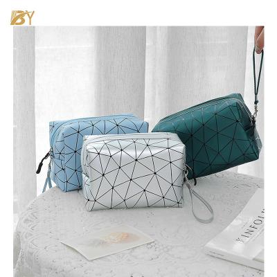 China Durable Cosmetic Bag Korean Geometric Make Up Bag Cosmetic Bag With Logo for sale