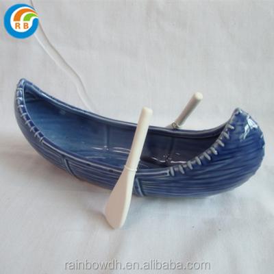 China 2021 Viable Ceramic Boat Shaped Porcelain Serving Dish Dessert Sauce Letter Dishes for sale