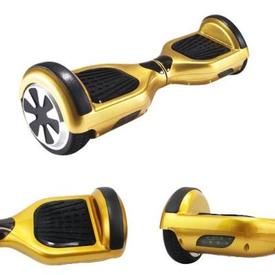 Chine Support debout électrique du scooter 250W de mini 2 roue d'or sur le scooter avec 2 roues à vendre