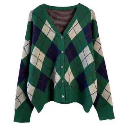 China Anti-Wrinkle Cardigan Sweater Diamond Shaped Plaid Short Sweater for sale