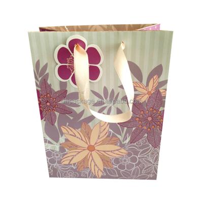 China Recycled Materials Factory Supply Eco-friendly Custom Unique Flower Paper Gift Bag for sale