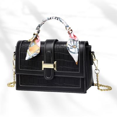 China 2022 Other Wholesale Customized Logo Shoulder Bag Fashion Casual Messenger Handbag Purses and Handbags for Women for sale