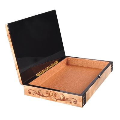 China Handmade Customize Premium Clear Fancy Empty Luxury Wooden Chocolate Boxes Pretty Packaging for sale