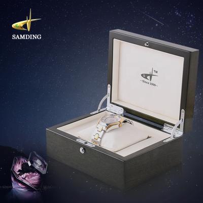 China SAMDING Handmade Piano Lacquered Finishing Watches Custom Wooden Box Packaging Luxury Wooden Watch Box for sale