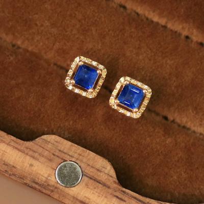 China TRENDY Xinfly 18k Yellow Gold Vintage Simple Style GRC 0.5ct Natural Vivid Blue Sapphire Small Stud Earrings for sale