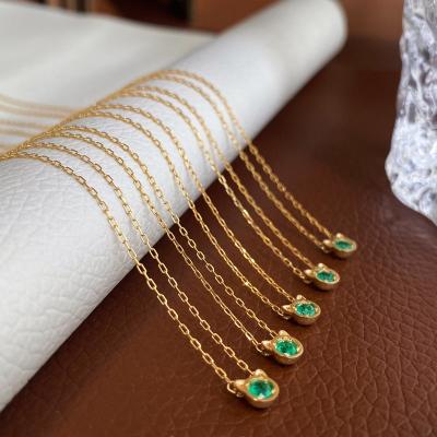 China CLASSIC Xinfly 18k Solid Gold Emerald Pendant Necklaces Au750 Gemstone Fine Jewelry For Ladies for sale