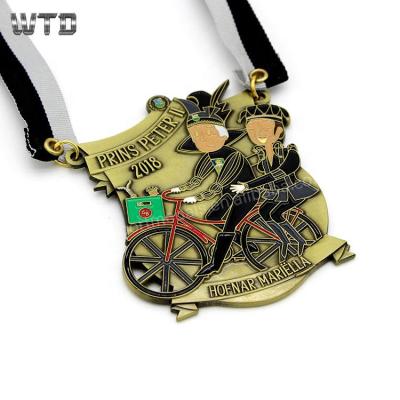 China China WTD 8 Years Medal Manufacturer Silver Plating Medallion Medallion With Ribbon for sale