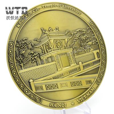 China China 2021 new design marathon sports coin christmas l iron triathlon metal coin for sale