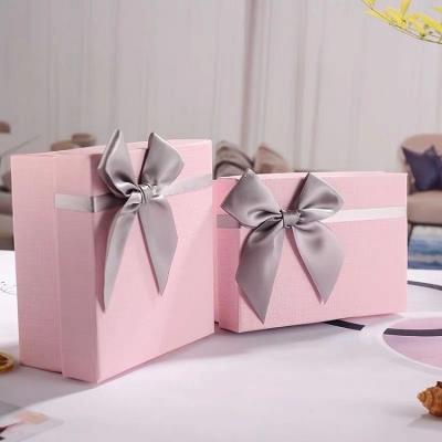 China Paper Bride and Groom Handmade Soft Wedding Decoration Wedding Gift Boxes Packaging Rigid Boxes for sale