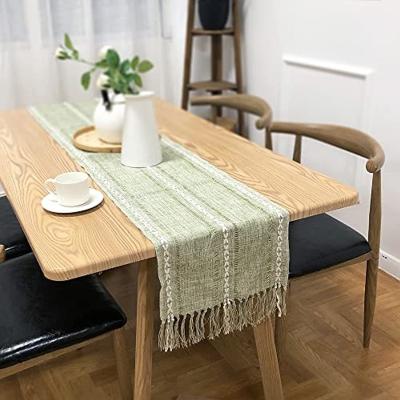 China Custom Handmade Rustic Canvas Cotton Knitted Runner Nature Bilink Knot Tassel Table Decoration Hemp Macrame Jute Table Runner for sale