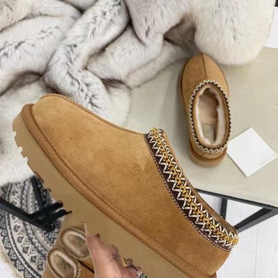 China 2023 fashion trend new style cowhide woolen national boots knitted warm neckline woolen leisure snow boots and flat bottom 5955 leisure home for sale