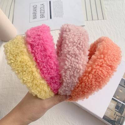 China Fashionalbe 2021designer head bands fashion teddy bear luxury winter autumn hair band fur curly plush women headband for sale