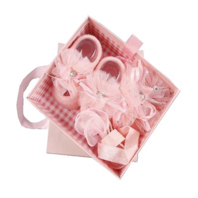 China New Sweet Baby Gift Set Newborn Gift Hair Accessories Bangs Shoes Princess Gift Box for sale