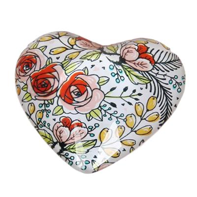 China Europe customized color pattern crystal paperweight with loving heart for festival gifts&home decors for sale