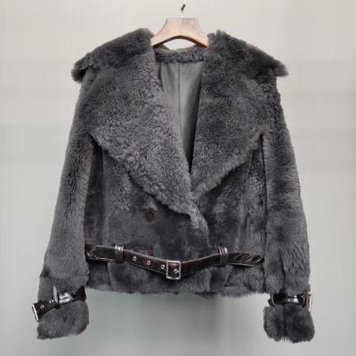 China OEM women winter fashion breathable shearling custom warm fur jacket genuine woolfur coat jacket for sale