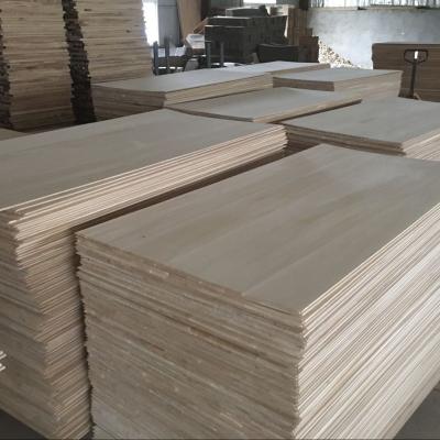 China Cheaper Price Sanded Surface Whitened Paulownia Solid Board For Furniture Wood for sale