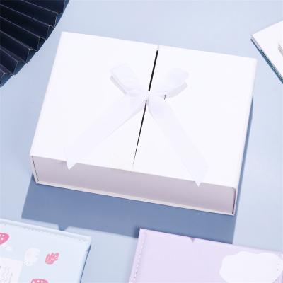 China Good Recyclable Sale Gift Box With Ribbon Wigs Box Wholesale for sale