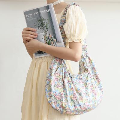 China Custom Logo Cotton Ladies Portable Floral Printed Casual Living Shopping Bag Cheap Reusable Shopping Bag Small for sale