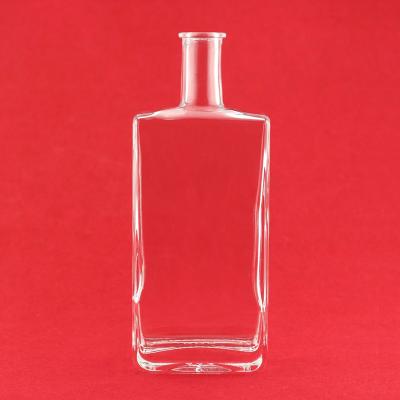 China High Flint Clear Glass Bottle Square shape whiskey bottle 500ml 750ml with cork for sale