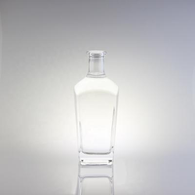 China Vodka 700 Ml Glass Spirits Bottles 750 Ml Flint Empty Glass Bottles For Super Whiskey Gin for sale